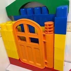 ピープル 全身でブロック 入って遊べるセットの画像