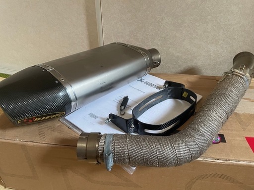 大幅値下げしました✨アクラポヴィッチスリップオンマフラー