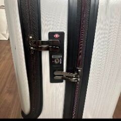 プロエボ　キャリーケース　ストッパー付き　31L　白の画像