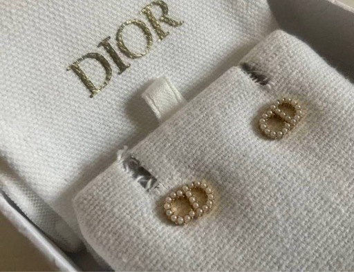 DIOR ピアス