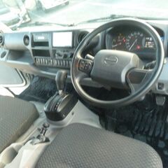 R.3年 日野 デュトロ 4.0 全低床 ディーゼル 1.6tワイドロングパネルバンAT ホワイト  ナビ　フルセグTV　バックカメラ　ETC　PCS　スマートキー　ルーフスポイラー　ABS　エアバック　LED　ラッシングレール2段　左電格ミラー　　16967の画像