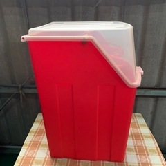 衣装ケース　レッド　