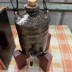 陶器　焼酎サーバー　専用木台付きの画像