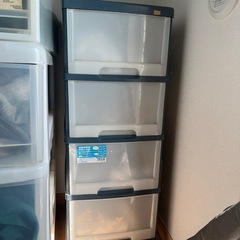 キャスター付収納ボックス
