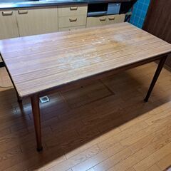 ダイニングテーブル