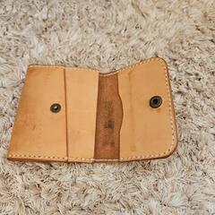 革財布 2つ折り フラップの画像