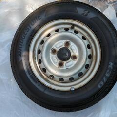 軽貨物用タイヤ145/80r12ホイール付