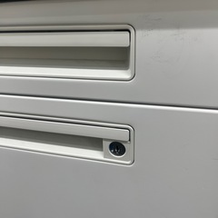 【1台1000円×18台】オフィスデスク　事務机 袖机付  鍵付き【18台】の画像