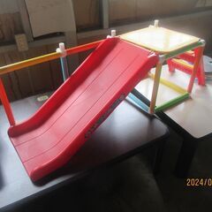 売却済　屋内用　すべり台