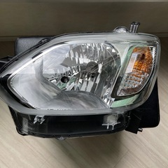 車種限定　新品未使用　左ヘッドライト