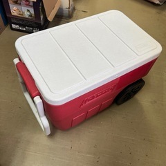 コールマンクーラーボックス　80523 ホイール付き