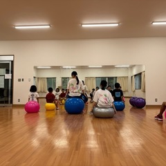 運動が苦手な方必見！親子でバランスボール創作ダンスの画像