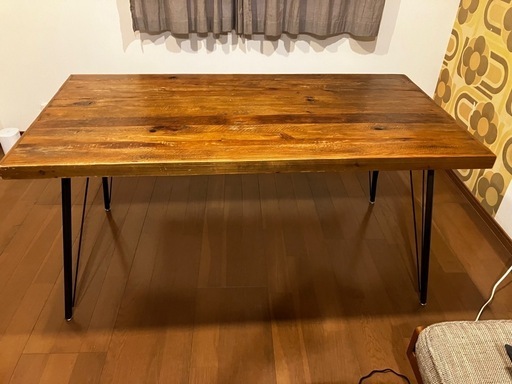 ダイニングテーブル