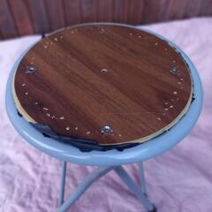 折り畳みイスの画像