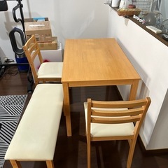 ダイニングテーブル3点セットの画像