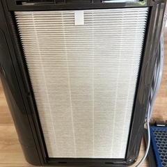 シャープ 加湿空気清浄機 KC-J50-Hの画像