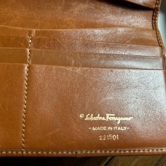 フェラガモ　　　財布
の画像