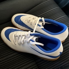 NIKE フットサルシューズ　26.5㌢