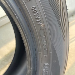 デリカD5  シャモニー　純正タイヤの画像