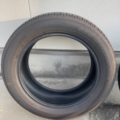 デリカD5  シャモニー　純正タイヤの画像