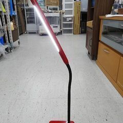 【恵庭】☆中古品☆オーム電機 LEDデスクスタンド 赤 2015...
