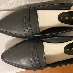 オリエンタルトラフィック　ポインテッドトゥレインパンプスの画像