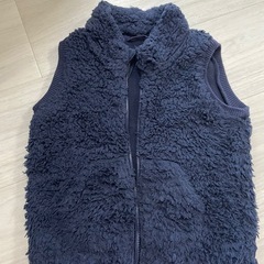 100 ユニクロ　モコモコベスト
