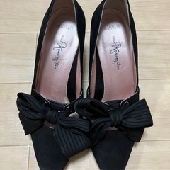 【最終値下げ】銀座かねまつ　ミススレンダー　黒リボンパンプス