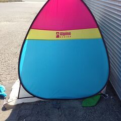 ☆75☆ＡＬＰＩＮＥ　ＤＥＳＩＧＮ　ＰＯＰＵＰ　ＳＵＮＳＨＡＤＥ　カラフル　ポップアップテント　簡単　キャンプ　一人キャンプ　海の画像