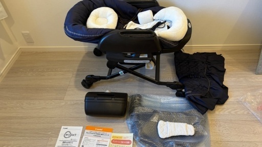 【値下げしました】Combi ネムリラ　AT BEDI 電動ハイローチェア　ベビーベッド