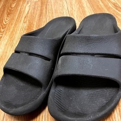 ウーフォス リカバリーサンダルの画像