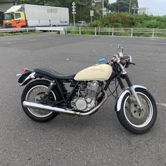ヤマハ　
SR400の画像