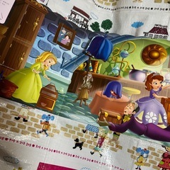 ディズニーソフィア　めくりしかけ絵本の画像