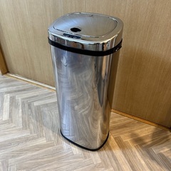 【無料】人感センサー付き自動開閉式ゴミ箱 42ℓ
