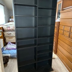 【スリムな本箱 ２】 沢山入るよ❗️