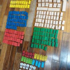 ドミノ遊び、中古品。の画像