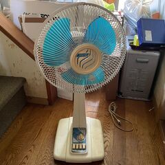 不動産売買で出ました不用品［扇風機］無料でお譲り致しますの画像