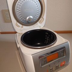 炊飯器　東芝TOSHIBA　RC-5SEの画像