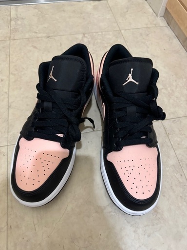 【新品未使用】NIKEエアージョーダン　ローカット　ピンク