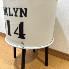 ナチュラル雑貨　新品　シャビーなスツール缶　 収納ボックス　大の画像
