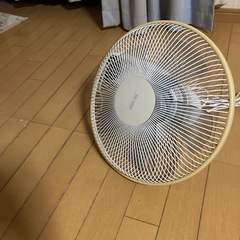 壁掛け扇風機