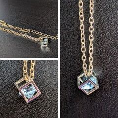 キューブ型ゴールドネックレス（新品）の画像