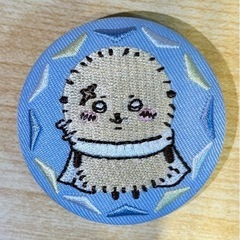 ちいかわ 刺繍缶バッジ （7.ラッコ
）