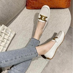 レディース　靴　チェーン付き　スリッポン　モカシン　パンプスの画像