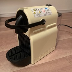 ネスプレッソコーヒーメーカーD40ホワイトの画像