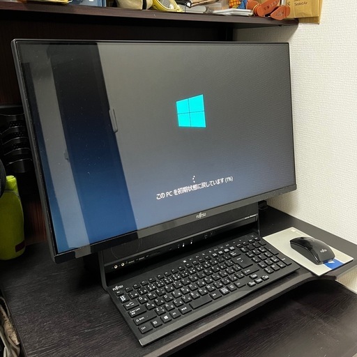 富士通　FUJITSU デスクトップパソコン 一体型