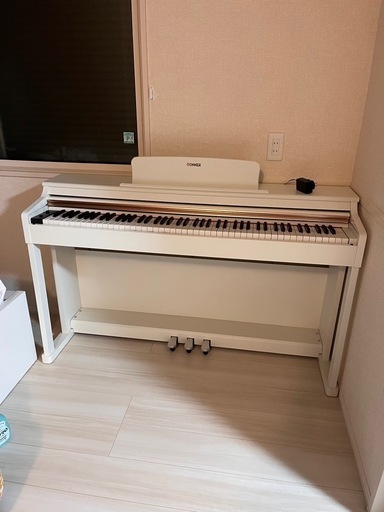 電子ピアノ(白)