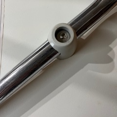 スタッキング椅子（白）座面 木・脚 スチールの画像