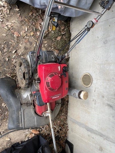 ホンダ自走式草刈り機　
