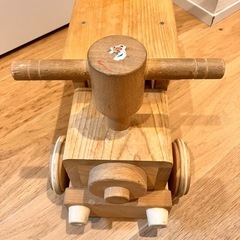 木製 手押し車の画像